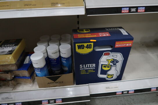 Hylde med div. Plejemidler, AdBlue m.m.