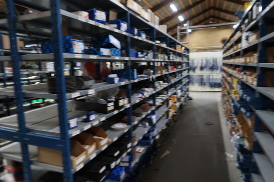 Div. Varelager, bolte, skæreskiver m.m.