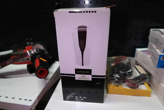 Sæbedispenser, div. Værktøj m.m.