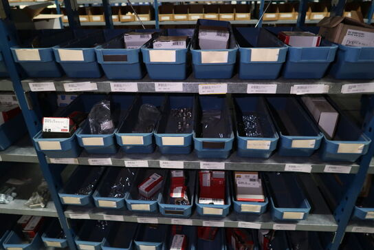 Div. Varelager, bolte, skæreskiver m.m.