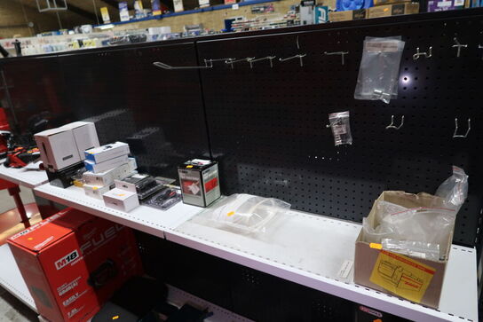 Sæbedispenser, div. Værktøj m.m.