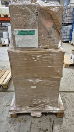 17 paller med diverse overskud fra Jysk Kemi Service