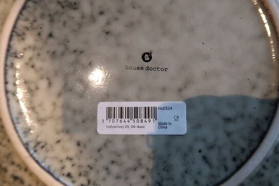 Diverse tallerkner og skåle