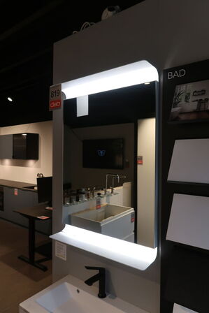 Curva spejl med LED-Lys i top & bund 