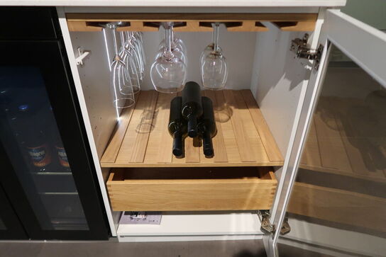 Vinstation med Witt WCBC6082-2BG vinkøleskab 