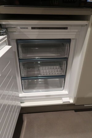 Siemens iQ500 GI11VADE0 Integrerbart Fryseskab