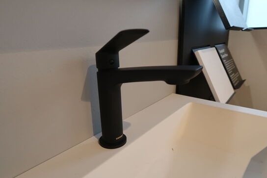 Kvik Badmiljø med armatur, VEDA pure Grey