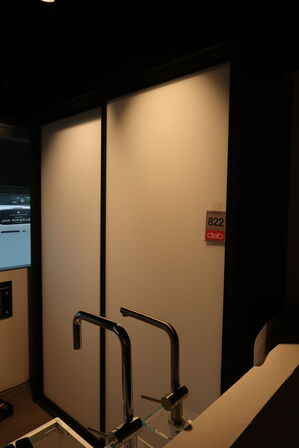 Kvik Garderobe indretning med skydelåger