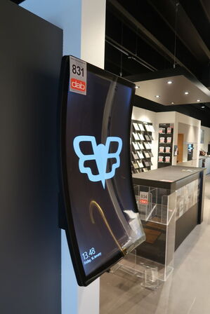 Beat Curved Touchscreen Monitor med indbygget computer 