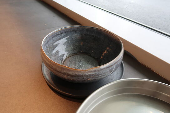 Diverse tallerkner og skåle