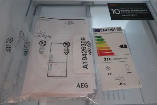 AEG SCE819E5TS kølefryseskab