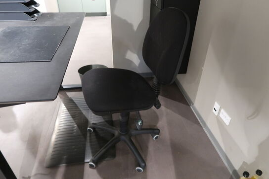 Hæve-/sænkebord + Kontorstol