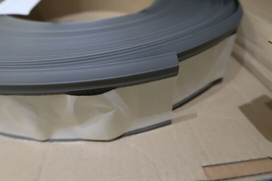 Rulle med Primo selvklæbende bløde fodlister 