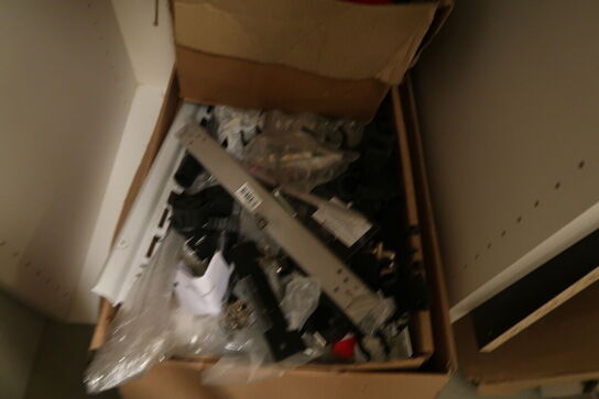 Kæmpe parti køkken dele m.m. 