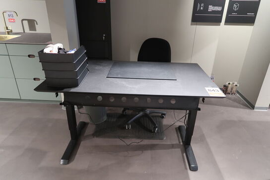 Hæve-/sænkebord + Kontorstol