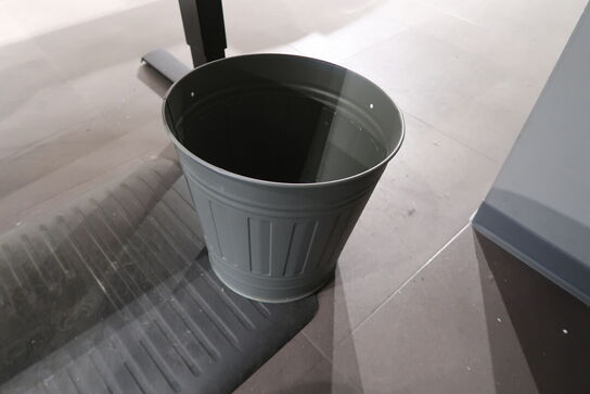 Hæve-/sænkebord + Kontorstol