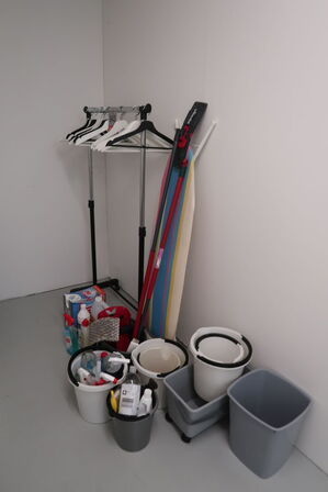 Diverse rengøringsartikler 