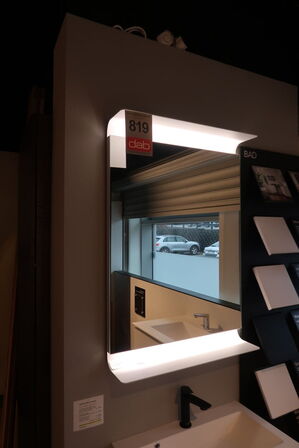 Curva spejl med LED-Lys i top & bund 