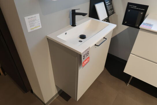 Kvik Badmiljø med armatur, VEDA pure Grey