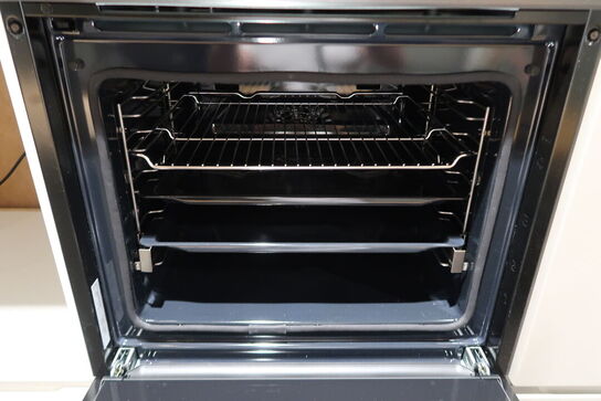 Siemens iQ700 HB974GLB1 Indbygningsovn 71l Pyro A+ 