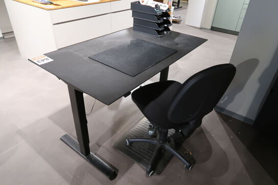 Hæve-/sænkebord + Kontorstol