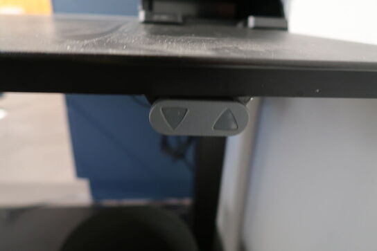 Hæve-/sænkebord + Kontorstol