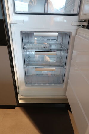 AEG SCE819E5TS kølefryseskab