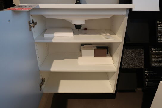 Kvik Badmiljø med armatur, VEDA pure Grey