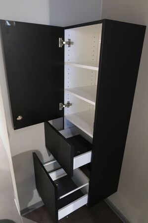 2 stk. Væghængte skabe - sort