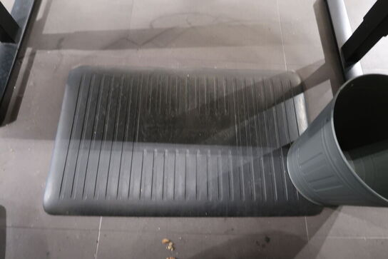 Hæve-/sænkebord + Kontorstol