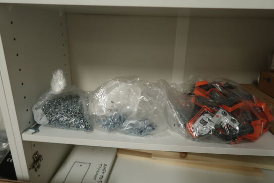 Tøm lageret - Kæmpe varelager KVIK køkken - SE ALLE BILLEDER