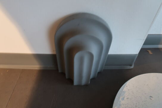 Håndsprit dispenser, dørstopper & gulvmåtte 