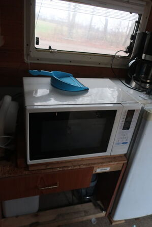 Campingvogn HOBBY 460 med indhold