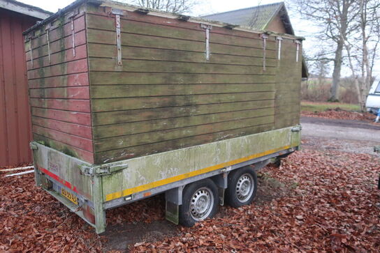 Trailer EDUARD 3116-220 med indhold