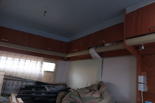 Campingvogn HOBBY 460 med indhold