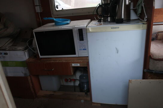 Campingvogn HOBBY 460 med indhold