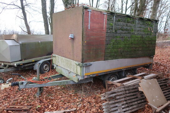 Trailer EDUARD 3116-220 med indhold