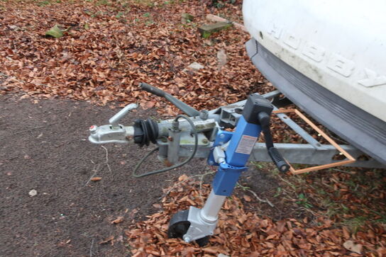 Campingvogn HOBBY 460 med indhold