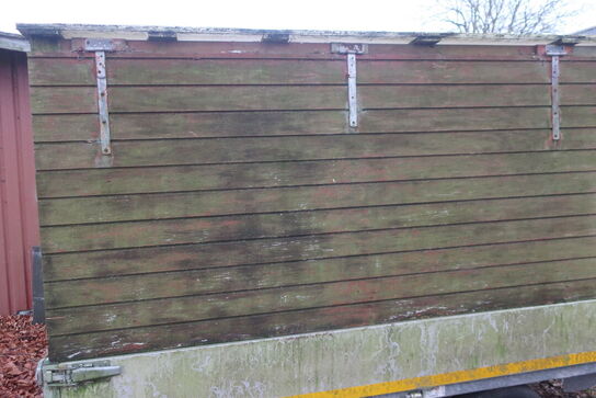 Trailer EDUARD 3116-220 med indhold