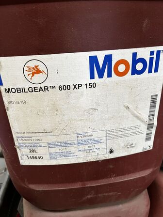 40L olie MOBIL Mobilgear 600 XP 150