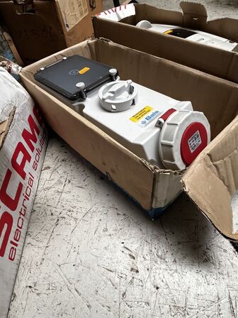 Interlocket socket BALS