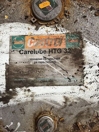 2 stk. tønder olie CASTROL CARELUBE HTG 32