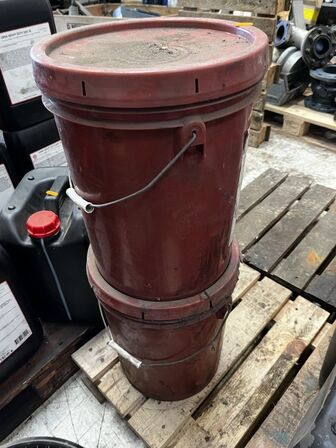 2 stk. dunke med fedt MOBIL Mobilgrease XHP 222