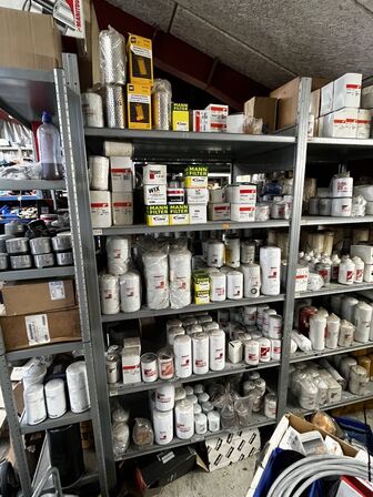 1 fag lagerreol med div. Filtre