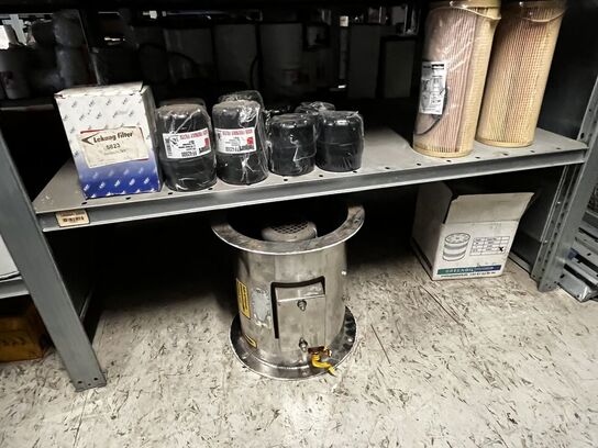 1 fag lagerreol med div. Filtre