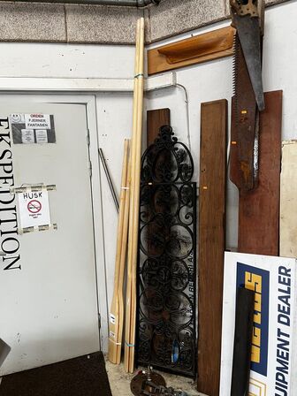 Dele til jernport samt div. Træ