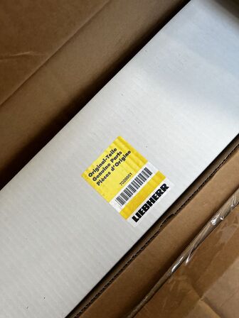 Kasse med div. Varelager