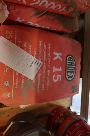 Palle med gulvspartelmasse ARDEX