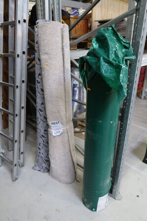 3 ruller med gulvtæpper