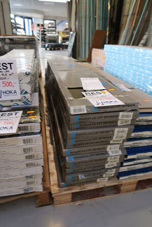 13 pakker gulv MIGDAN LVT Dryback